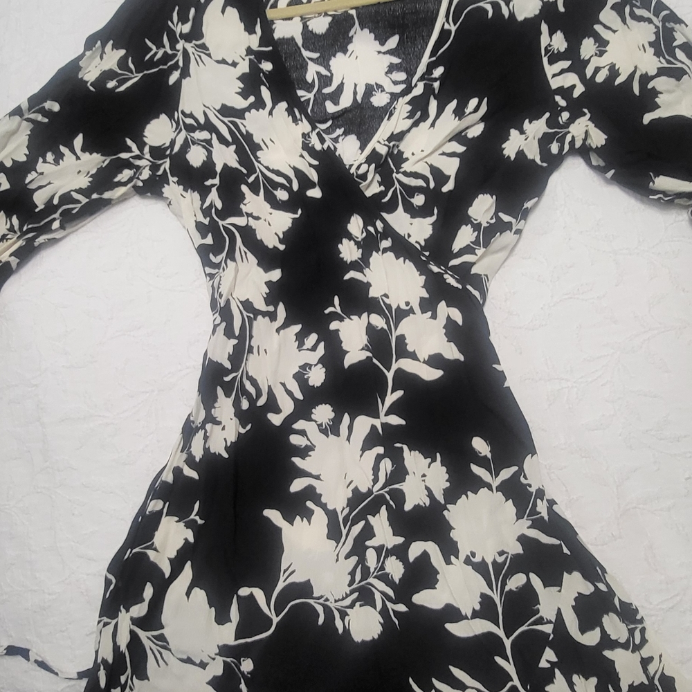 Johanna Ortiz x H&M Creped Orchid Maxi Wrap Dress Black White - Picture 11 of 12